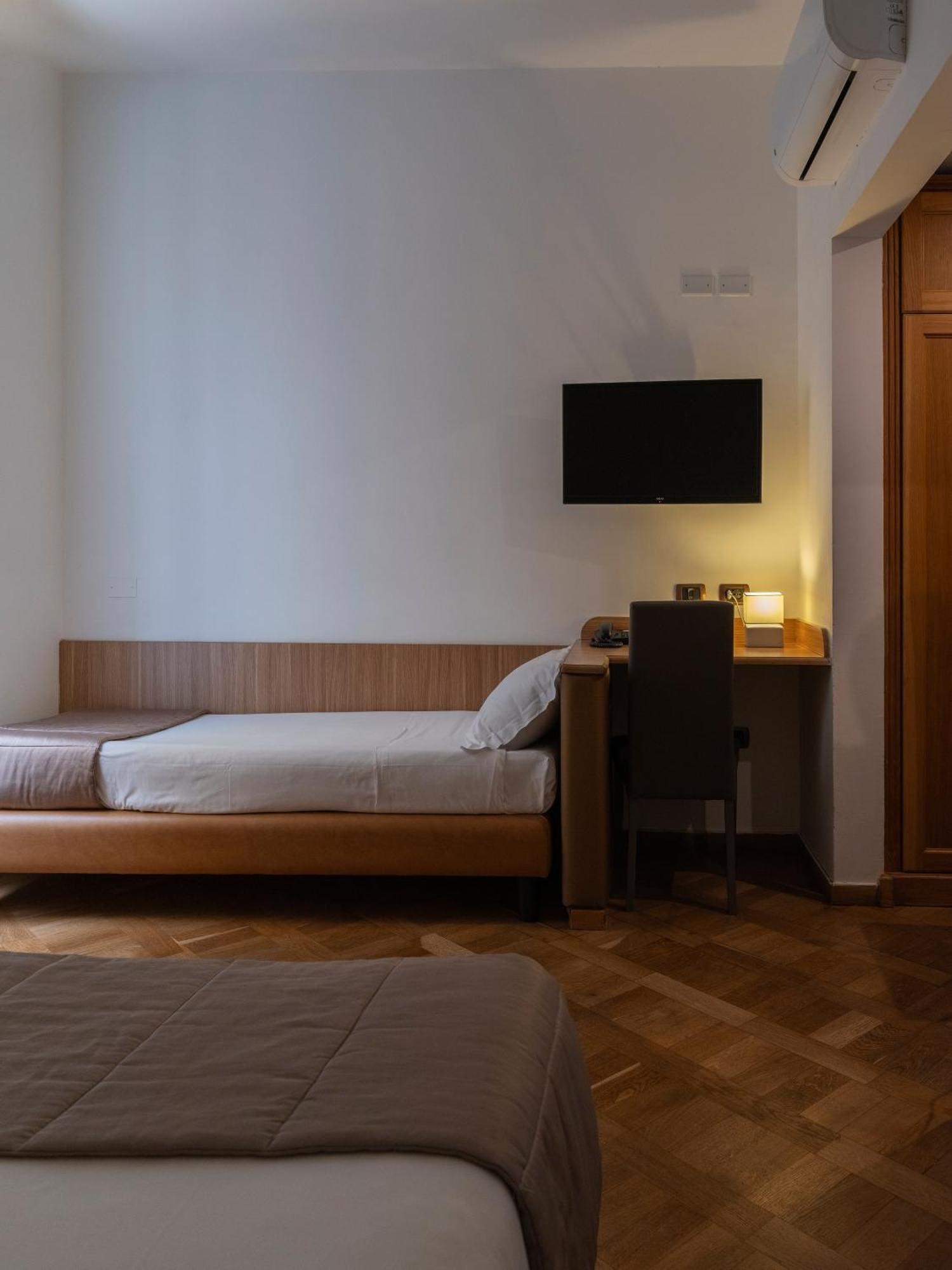 Grand Hotel Europa & Restaurant Napoli Ngoại thất bức ảnh